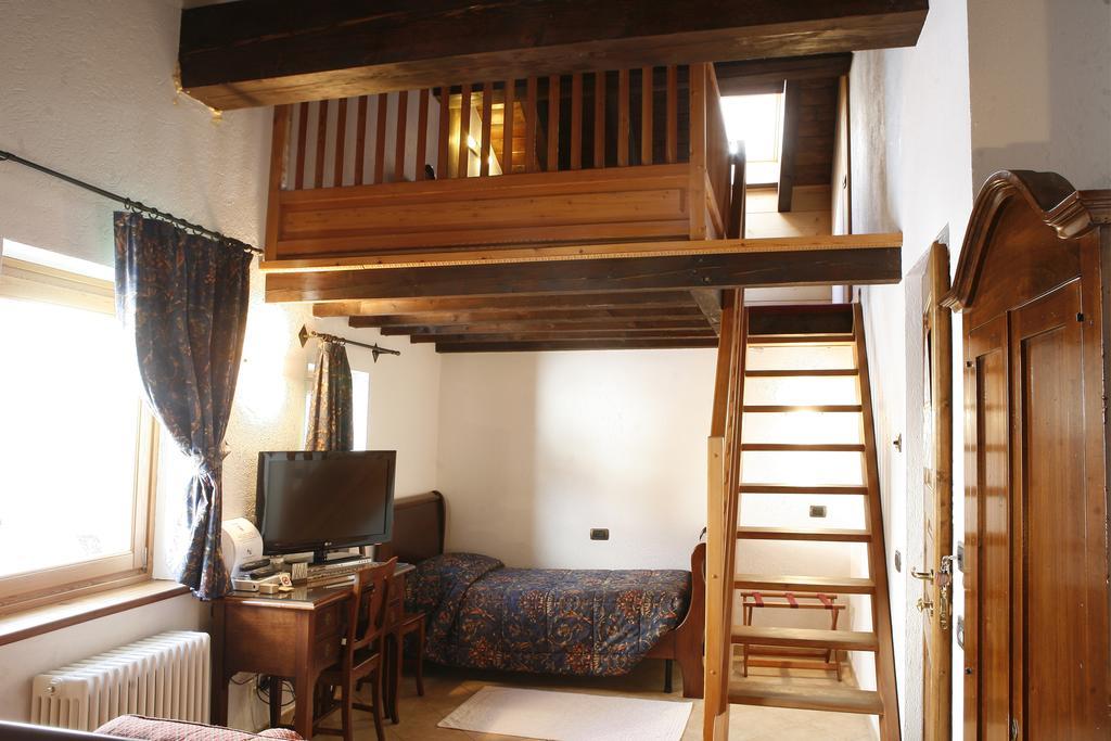 Les Combes Hotell La Salle Rom bilde